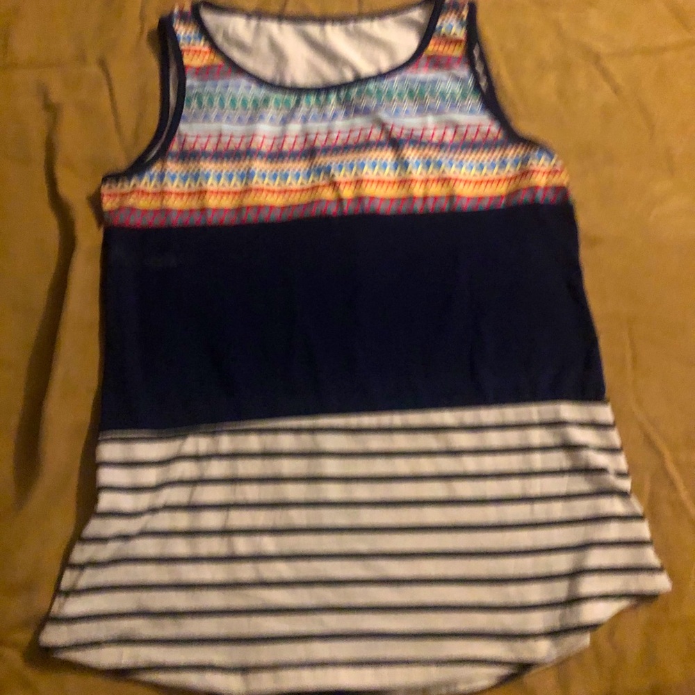 Sleeveless top with fun prints